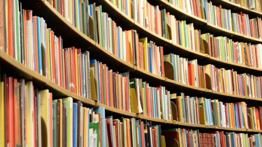Round library (Public Library of Stockholm, Observatorielunden), with hundreds of books on shelves.