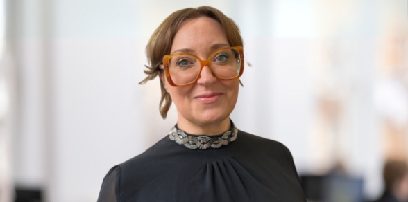 Ruth Edwards, Associate Director